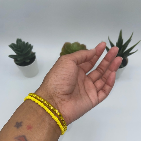 Handmade Trendy Y2K Inspired Glass Seed Bead Bracelet Set - Picture 8 of 8